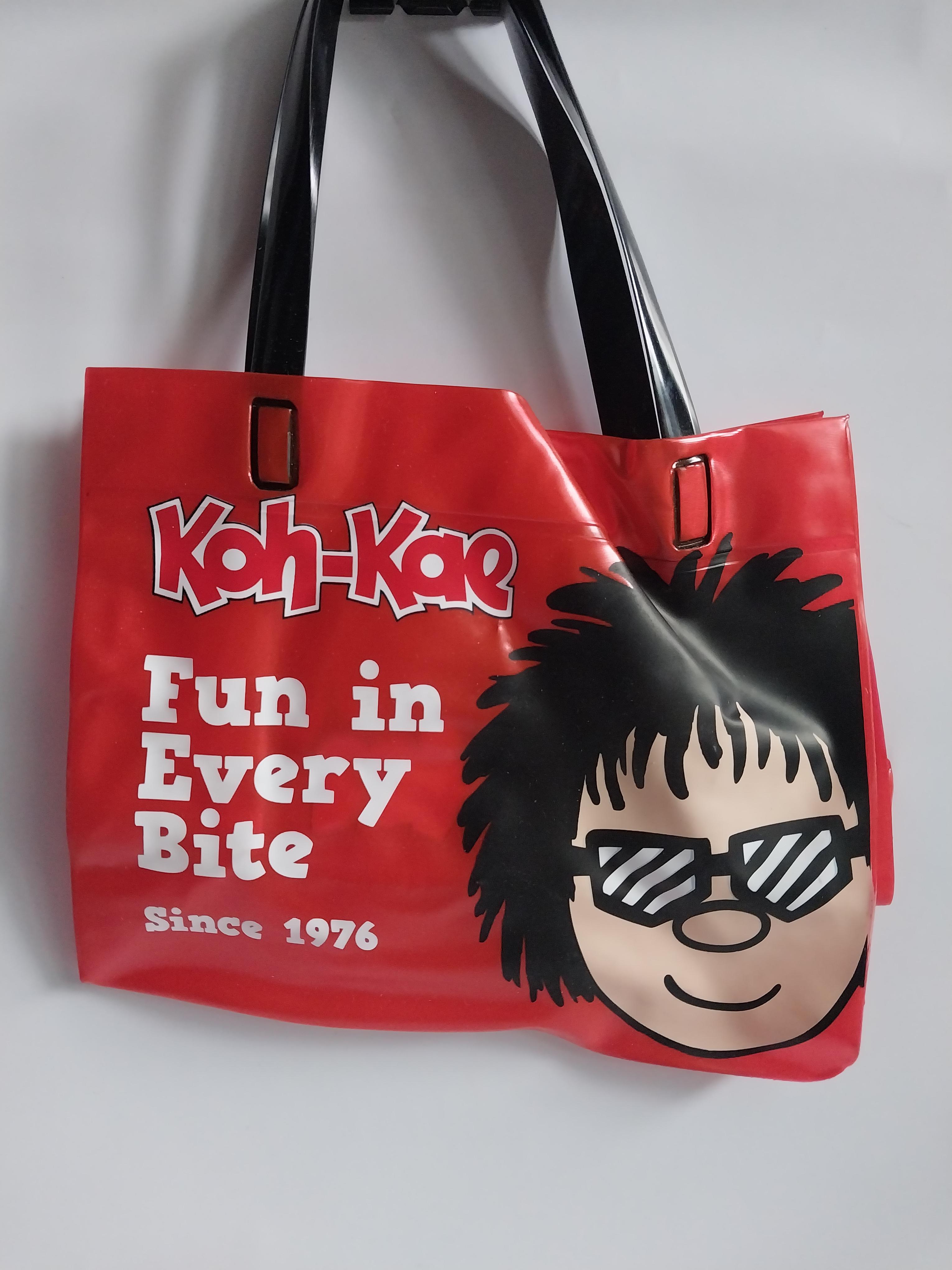 มีหลายภาพ กระเป๋า พลาสติก พิมพ์ลายโก๋แก่ ขนาดตามภาพ