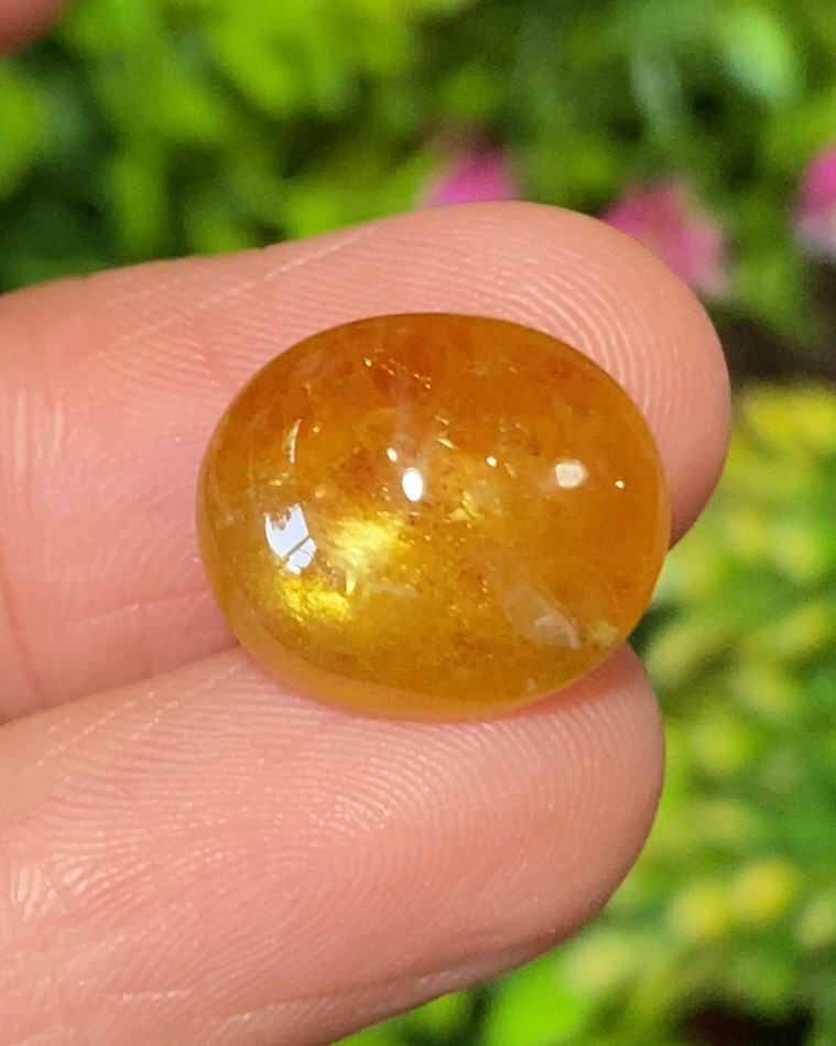 พลอย บุษราคัม yellow sapphire 10.10 กะรัต (Cts.) พลอยแท้ อัญมณีมงคลประจําวันเกิด เครื่องประดับพลอย