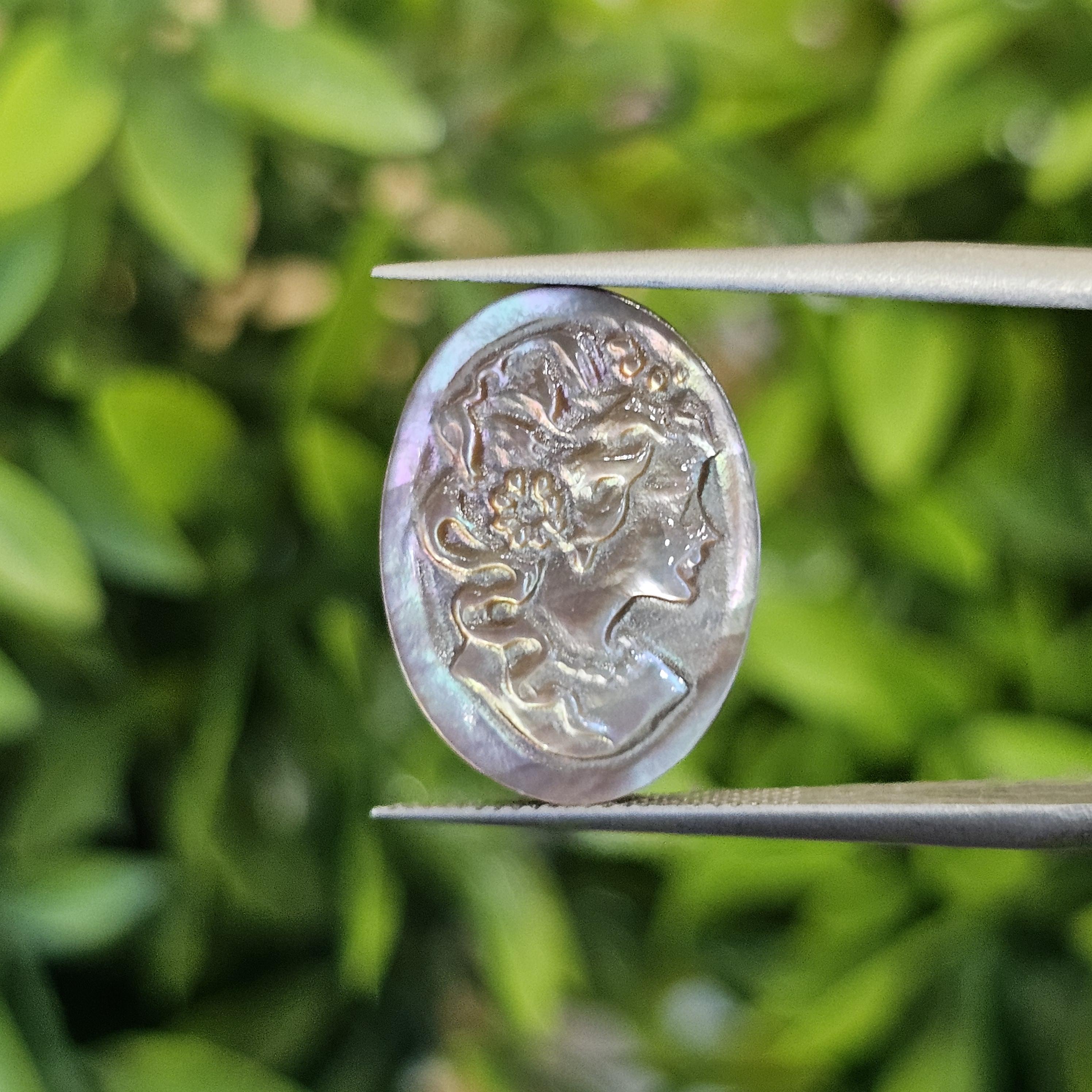 เปลือกหอยมุก แกะสลัก Pearl Shell Carved 3.61 กะรัต (Cts.)