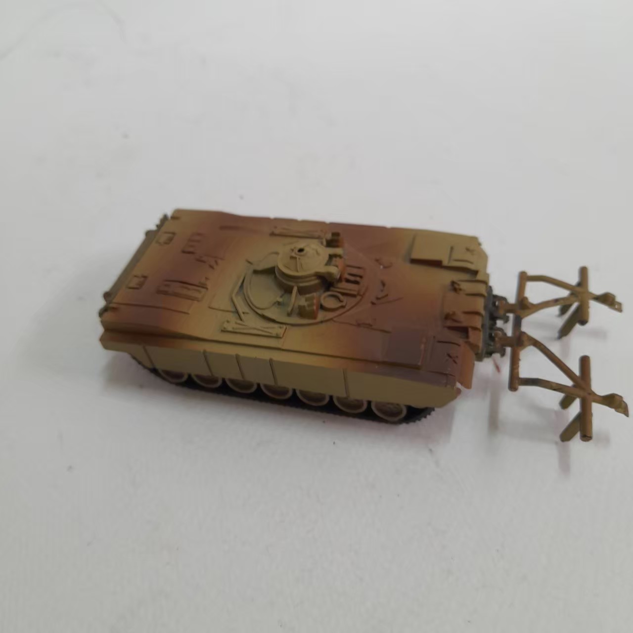 มีหลายภาพ,รถถังพลาสติกสำเร็จรูป M1 pantherทำสีแล้ว งานเก่า มือสอง สภาพดี มีรอยบ้าง