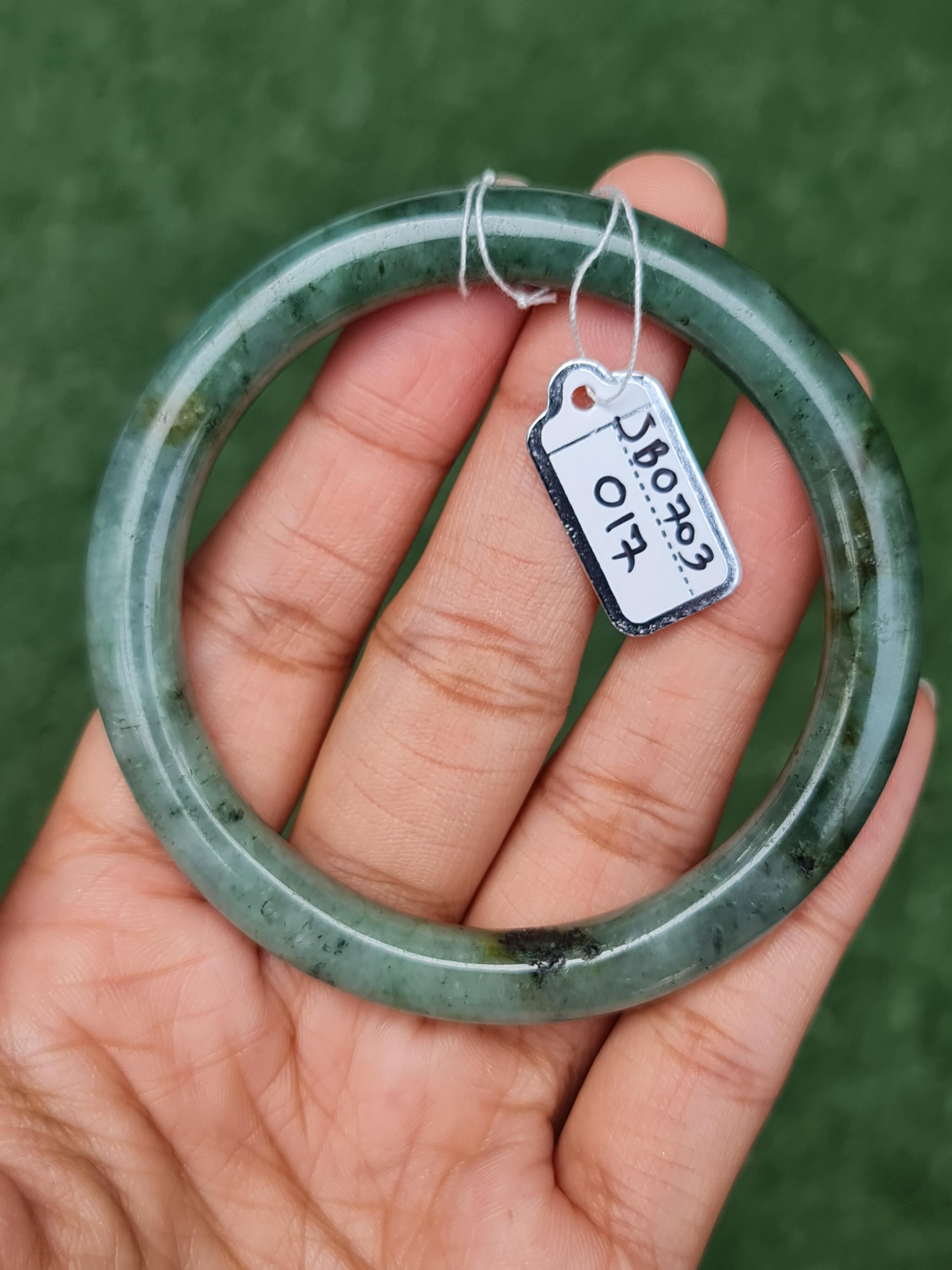 JB0703-017 หยก พม่า แท้ Jade กำไลหยก (Jadeite bracelet) พม่า (Myanmar) 58.9 มม.