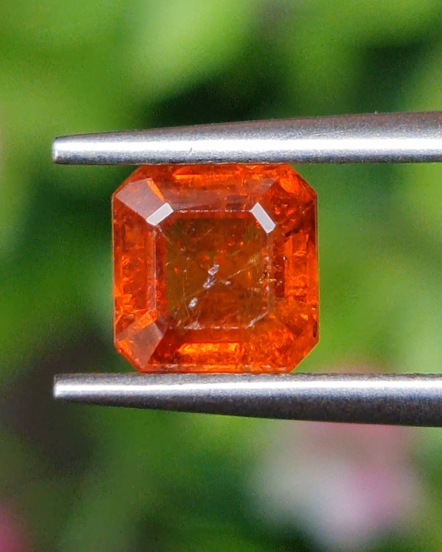 พลอย สเปสซาร์ไทต์ Spessartite Garnet 1.57 กะรัต Cts. พลอยแท้ อัญมณีมงคลประจําวันเกิด เครื่องประดับพลอย