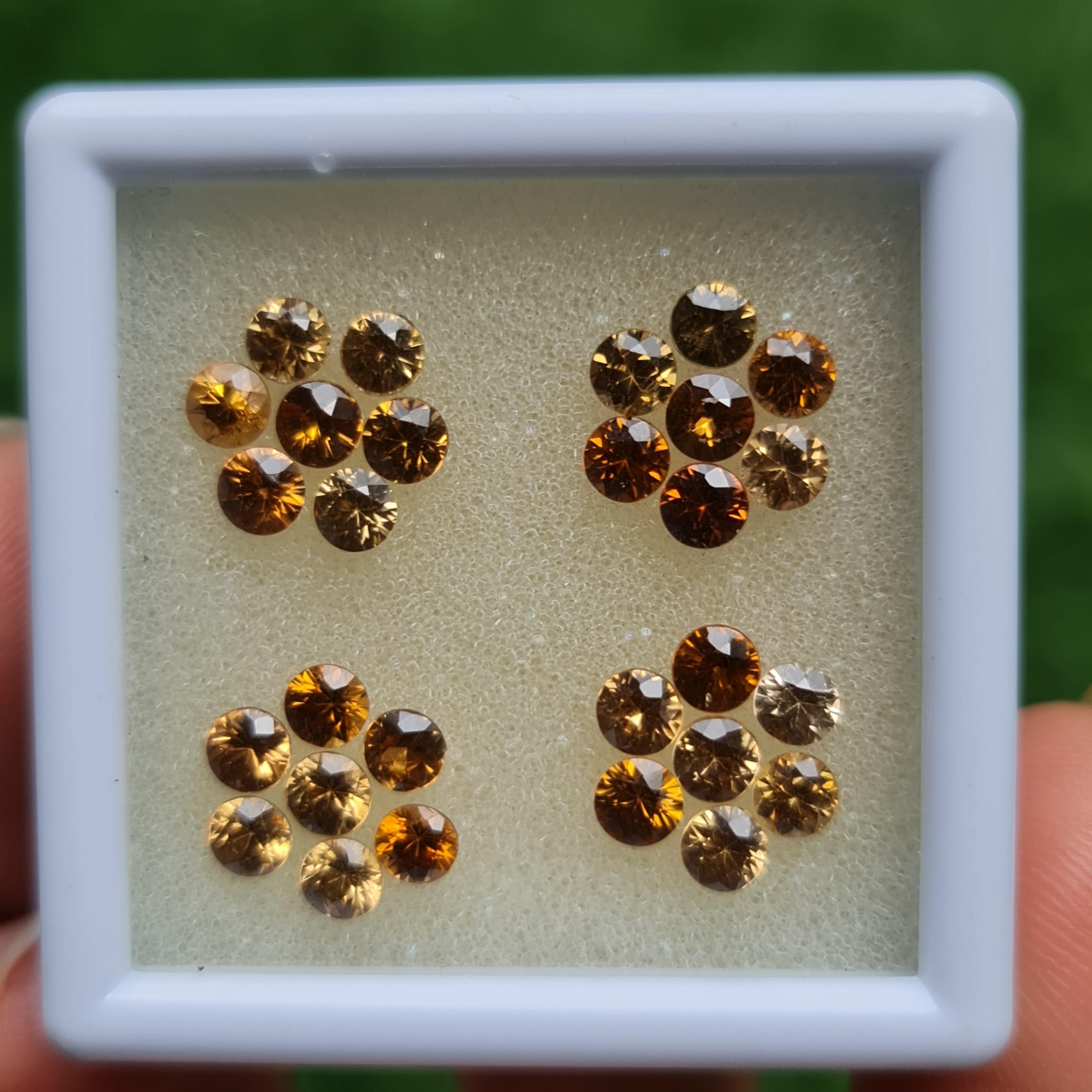 พลอย เพทาย Natural Zircon 7.41 กะรัต (Cts.) 28 เม็ด (Pcs.) พลอยแท้อัญมณีมงคล ประจําวันเกิด เครื่องประดับพลอย
