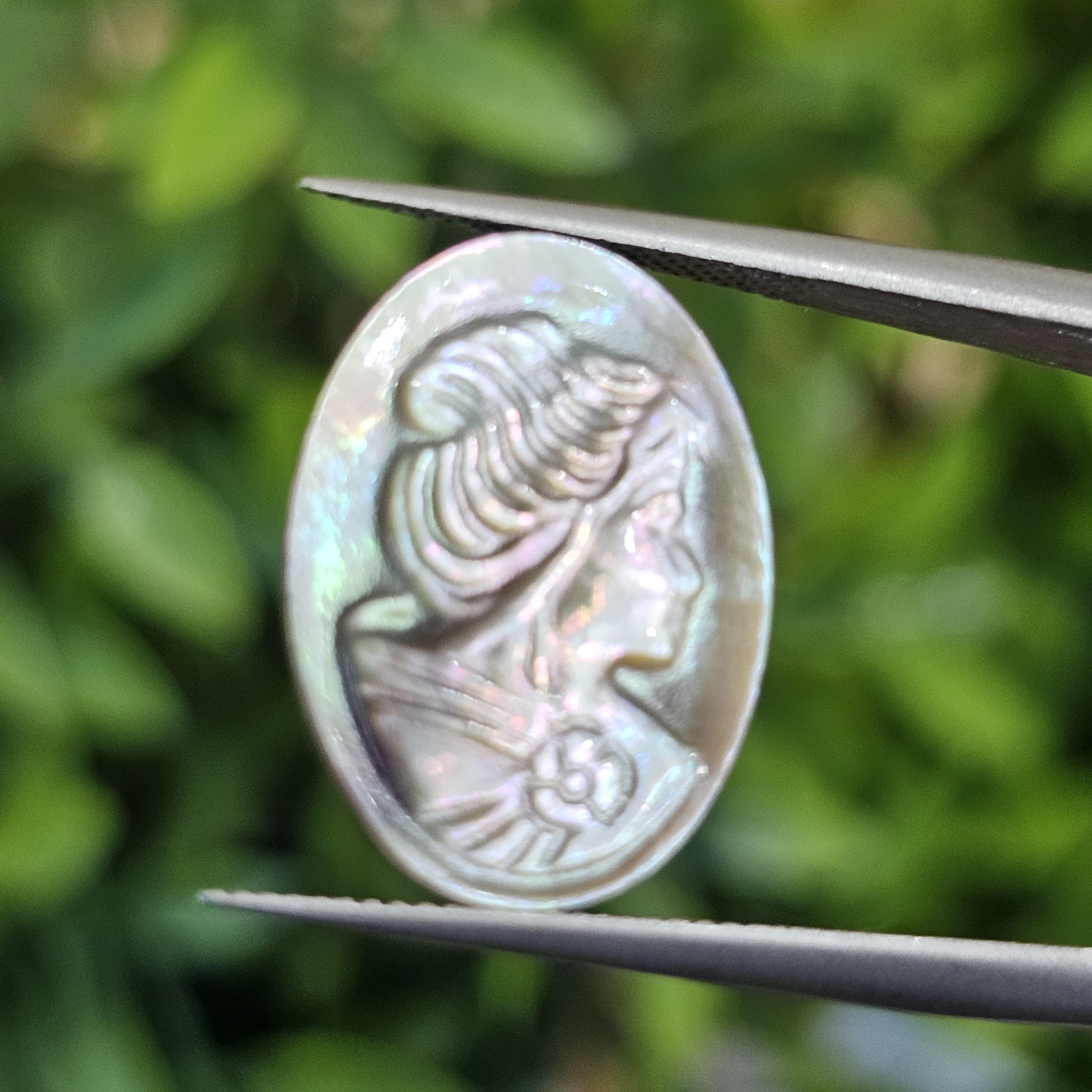 เปลือกหอยมุก แกะสลัก Pearl Shell Carved 4.51 กะรัต (Cts.)
