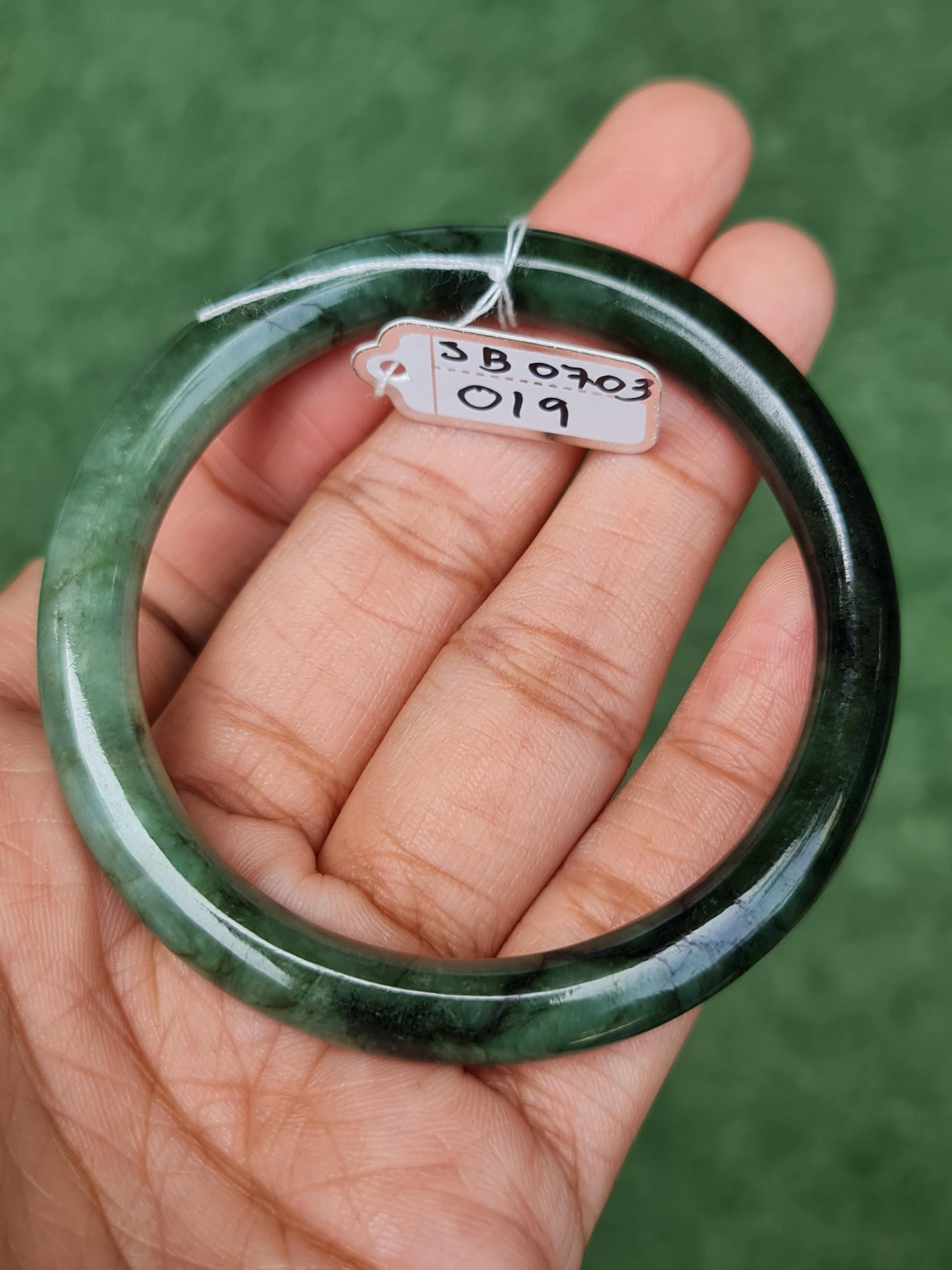 JB0703-019 หยก พม่า แท้ Jade กำไลหยก (Jadeite bracelet) พม่า (Myanmar) 53.6 มม.