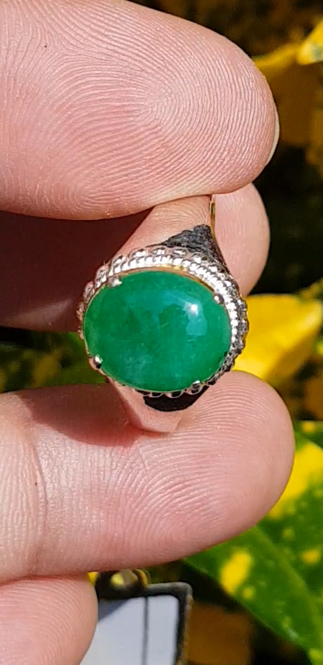 หยก พม่า แท้ Jade แหวนหยก 翡翠戒指 (Jadeite ring) 1.93 กะรัต (Cts.) (Size) 59ดิบ ไม่ผ่านการปรับปรุง (Type A) พม่า (Myanmar)
