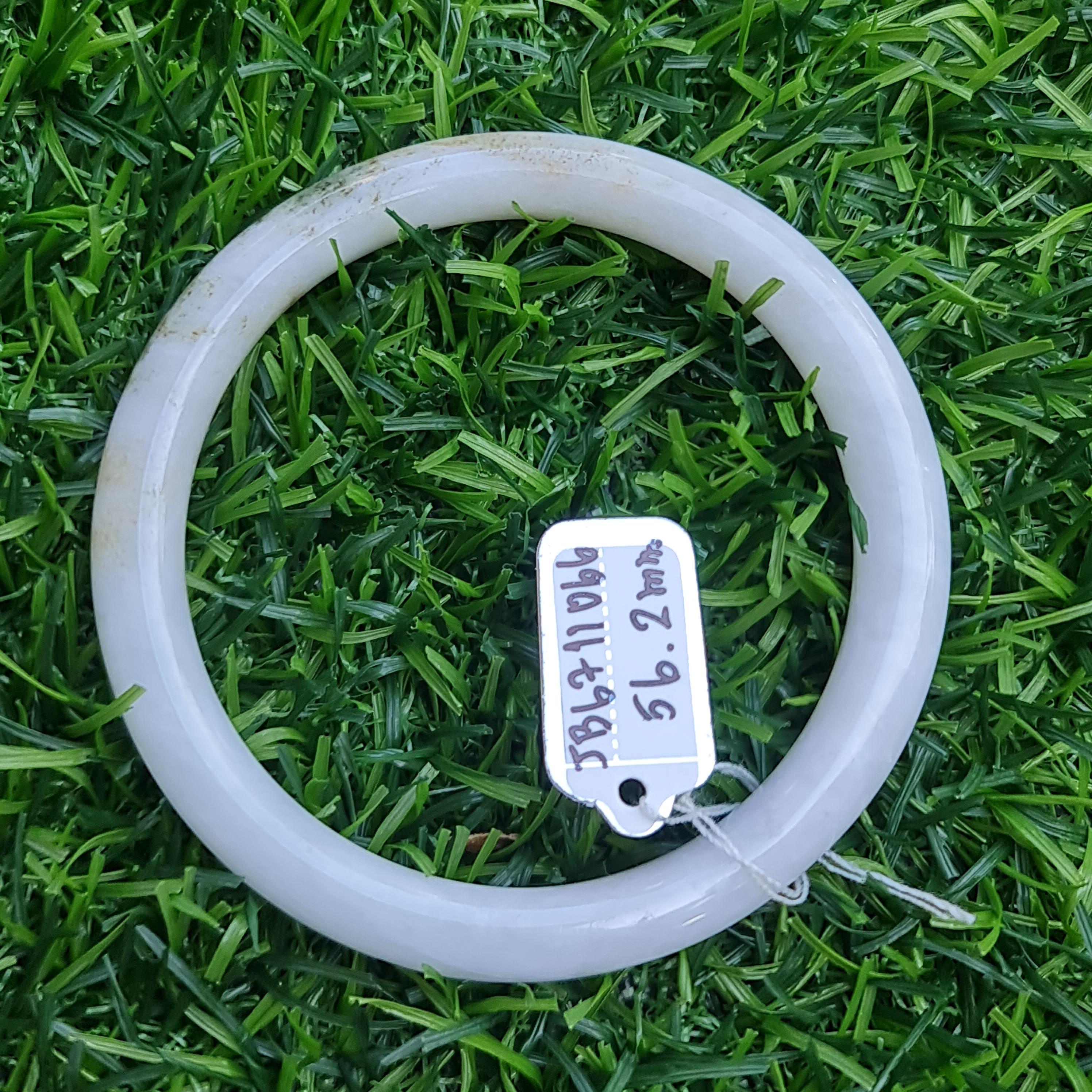 JB6711066 หยก พม่า แท้ Jade กำไลหยก 56.2 มม. (Jadeite bracelet) พม่า (Myanmar)