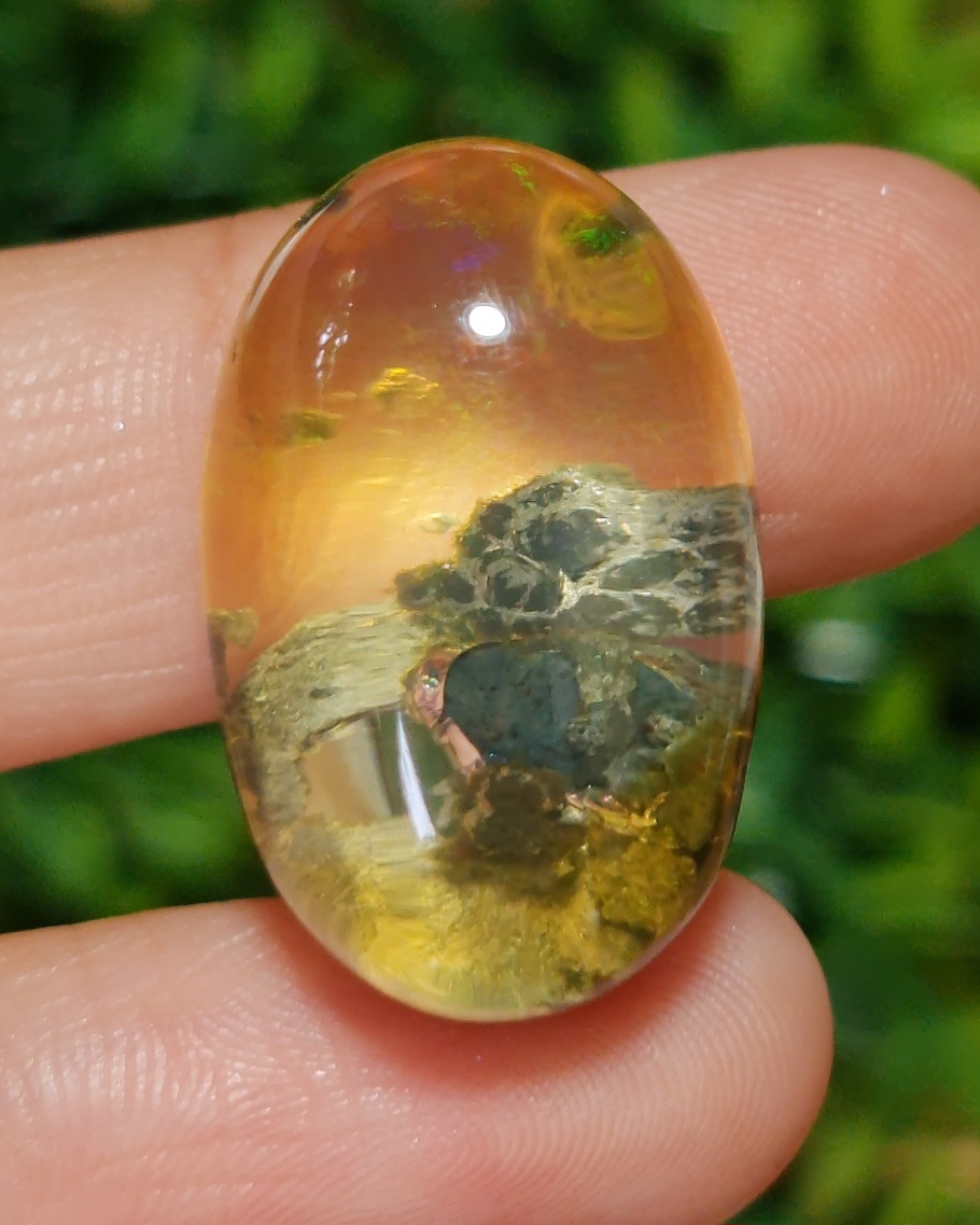 พลอย ไวท์ โอปอล White Opal 42.71 กะรัต (Cts.) พลอยแท้ อัญมณีมงคลประจําวันเกิด เครื่องประดับพลอย