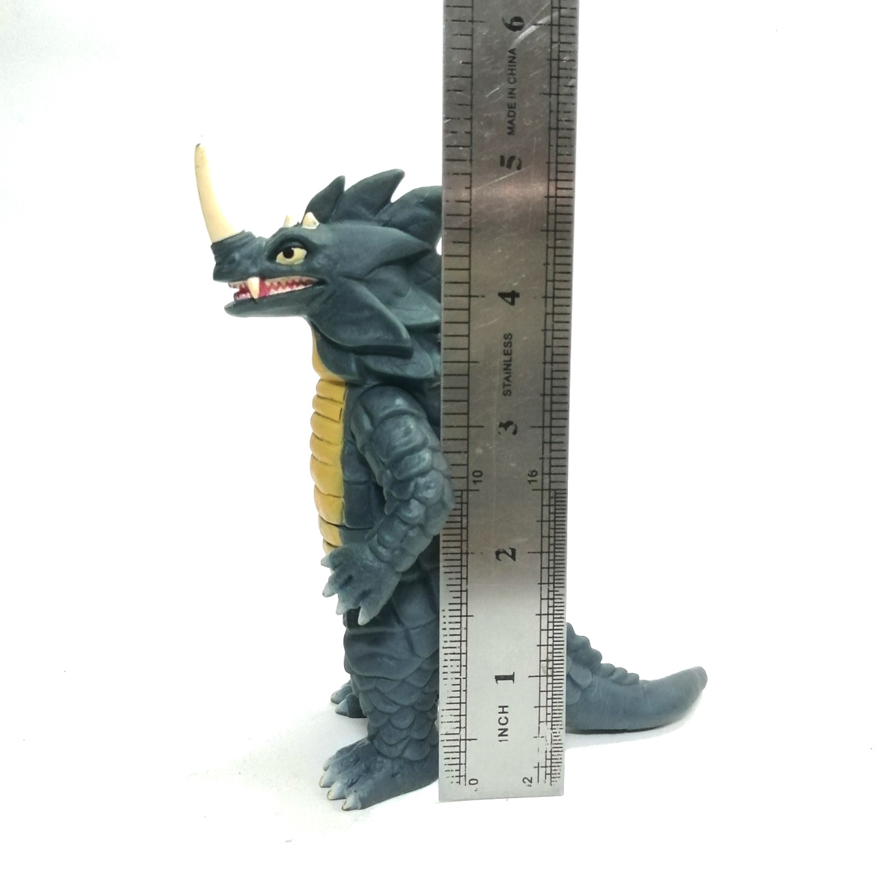 ซอฟ 5 นิ้ว สปาร์คดอลล์ มีสติ๊กเกอร์ สัตว์ประหลาด ซีโกรัส จาก อุลตร้าแมนแจ๊ค BANDAI 2013 CHINA สภาพดี มีรอยบ้าง