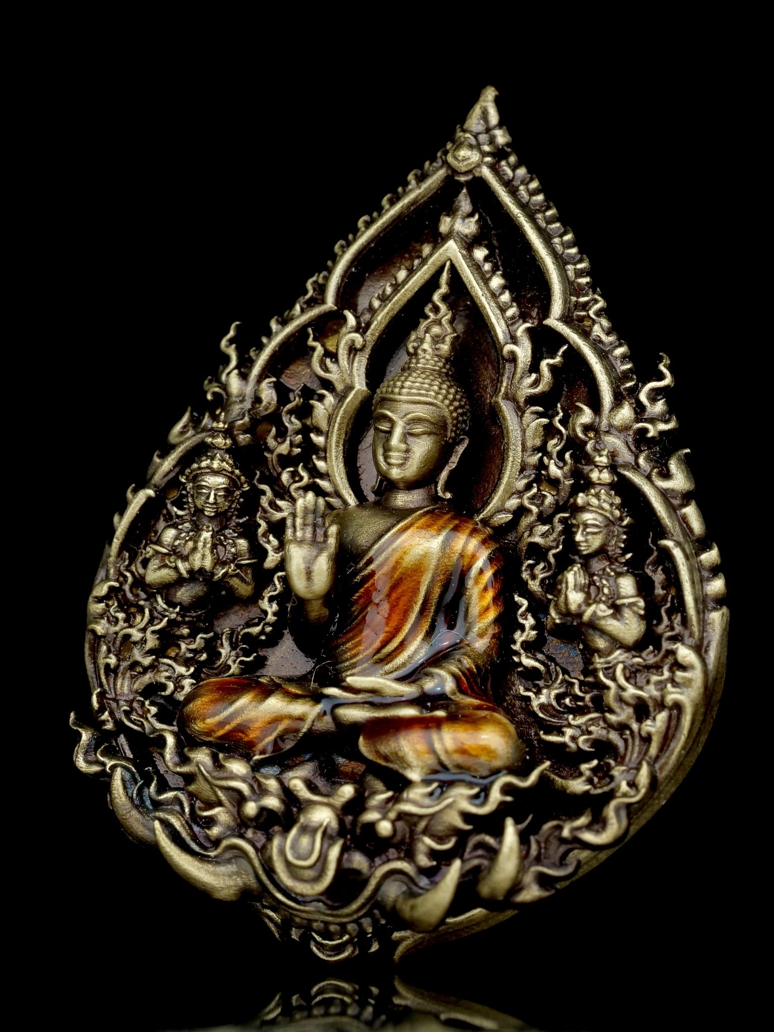 พระพุทธประทานพร รุ่น พุทธบารมี รหัส12 เนื้อทองเทวฤทธิ์ซาติน องค์ลงยาจีวร