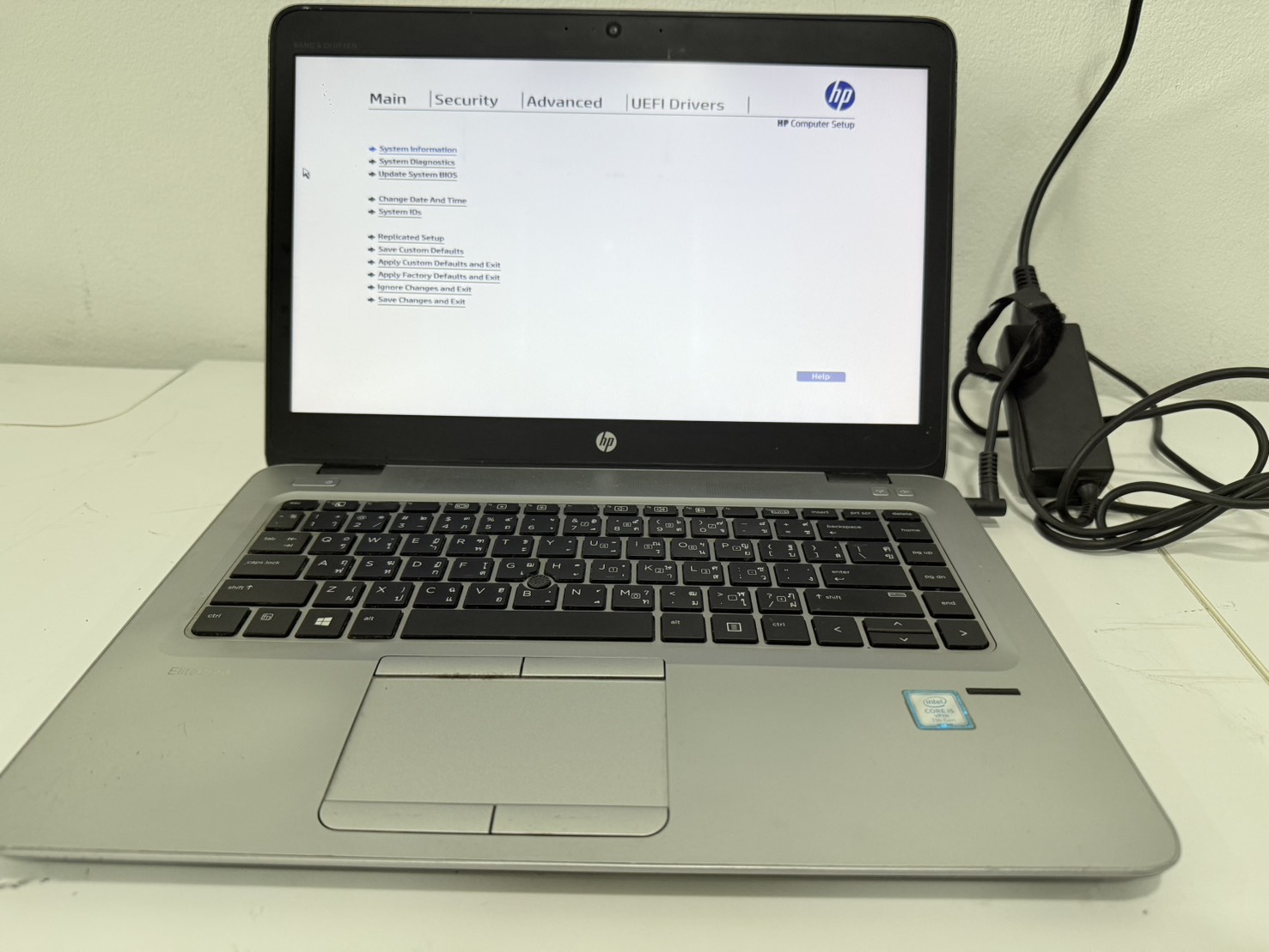 Notebook HP EliteBook 840 G4 (i5-7300U/8GB/M.2 256GB) ไม่มี Adapter แบตเสื่อม จอ Bright ขอบยางเสื่อม