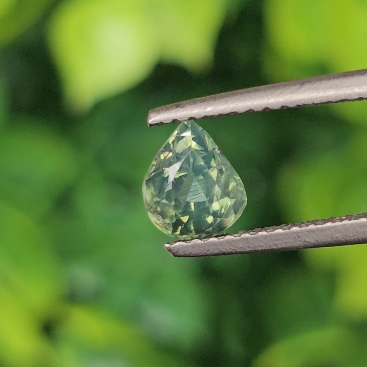 พลอย เพทาย Natural Zircon 1.09 กะรัต (Cts.) ดิบ พลอยแท้อัญมณีมงคล ประจําวันเกิด เครื่องประดับพลอย