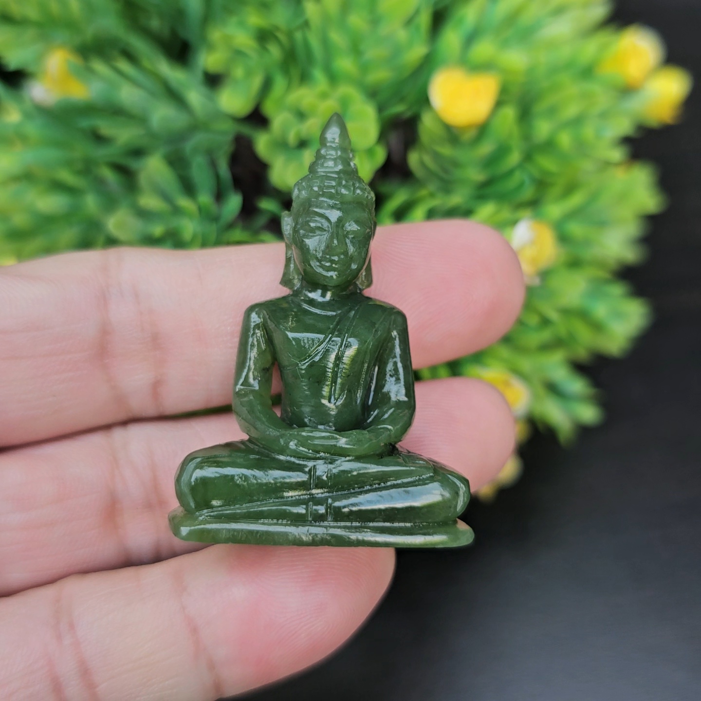 หยกแกะสลัก พระหยกเนฟไฟรต์ (Nephrite jadeite) หน้าตัก 1.24 นิ้ว