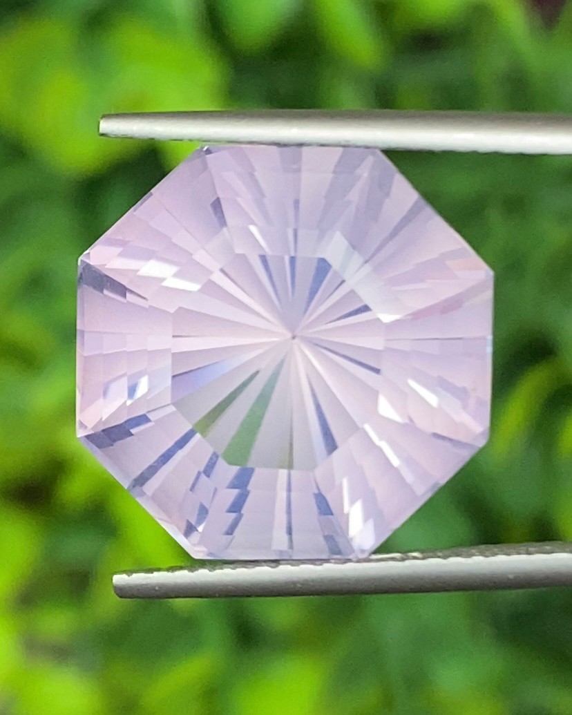 พลอย ลาเวนเดอร์ ควอตซ์ Lavender Quartz 16.9 กะรัต (Cts.) พลอยแท้ อัญมณีมงคลประจําวันเกิด เครื่องประดับพลอย