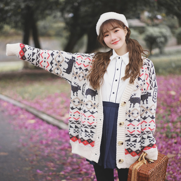 CARDIGAN เสื้อคลุมไหมพรมคอวี ผ้าหนานุ่มถักลายวินเทจ (12271B)