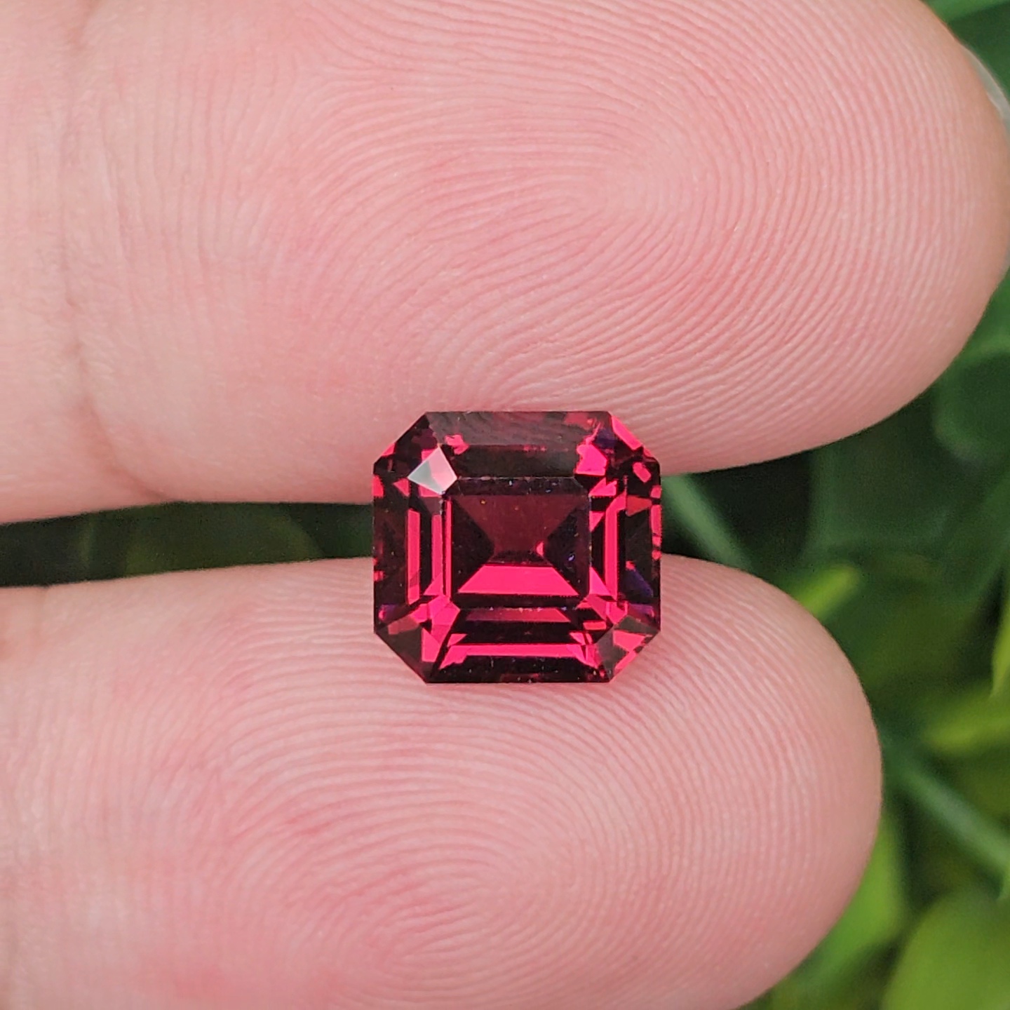 พลอย อุมบาไลต์ การ์เน็ต Umbalite Garnet 4.52 กะรัต (Cts.) ดิบ Unheated พร้อมใบเซอร์ AIG พลอยแท้ อัญมณีมงคลประจําวันเกิด เครื่องประดับพลอย