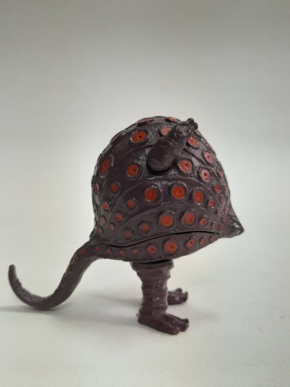 มีหลายภาพ,กาชาปอง ยางตัน สัตว์ประหลาด ทัคคอง จากอุลตร้าแมนแจ๊ค มือสอง สภาพดี ขนาดตามรูป มีรอยบ้าง