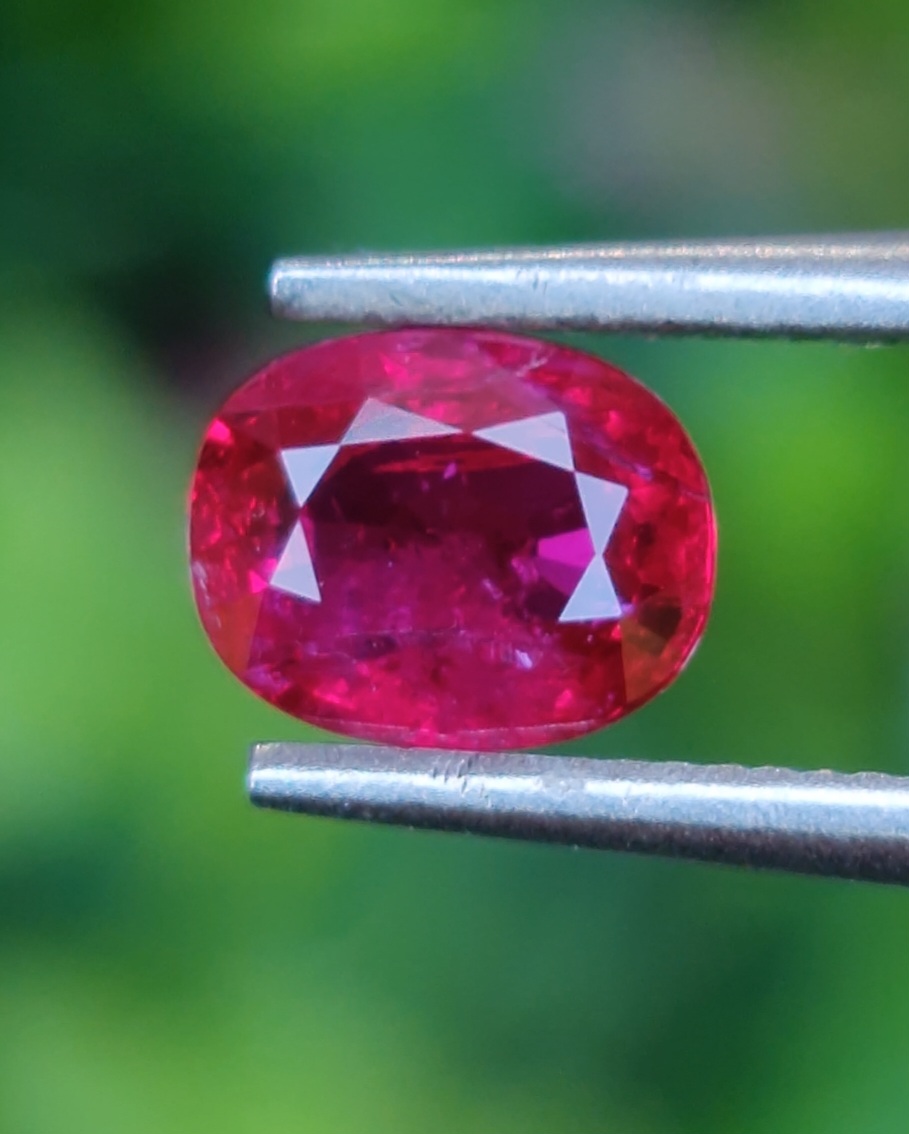 พลอย ทับทิม Ruby sapphire ดิบ (Unheated) 0.79 กะรัต (Cts.) พลอยแท้ อัญมณีมงคลประจําวันเกิด เครื่องประดับพลอย