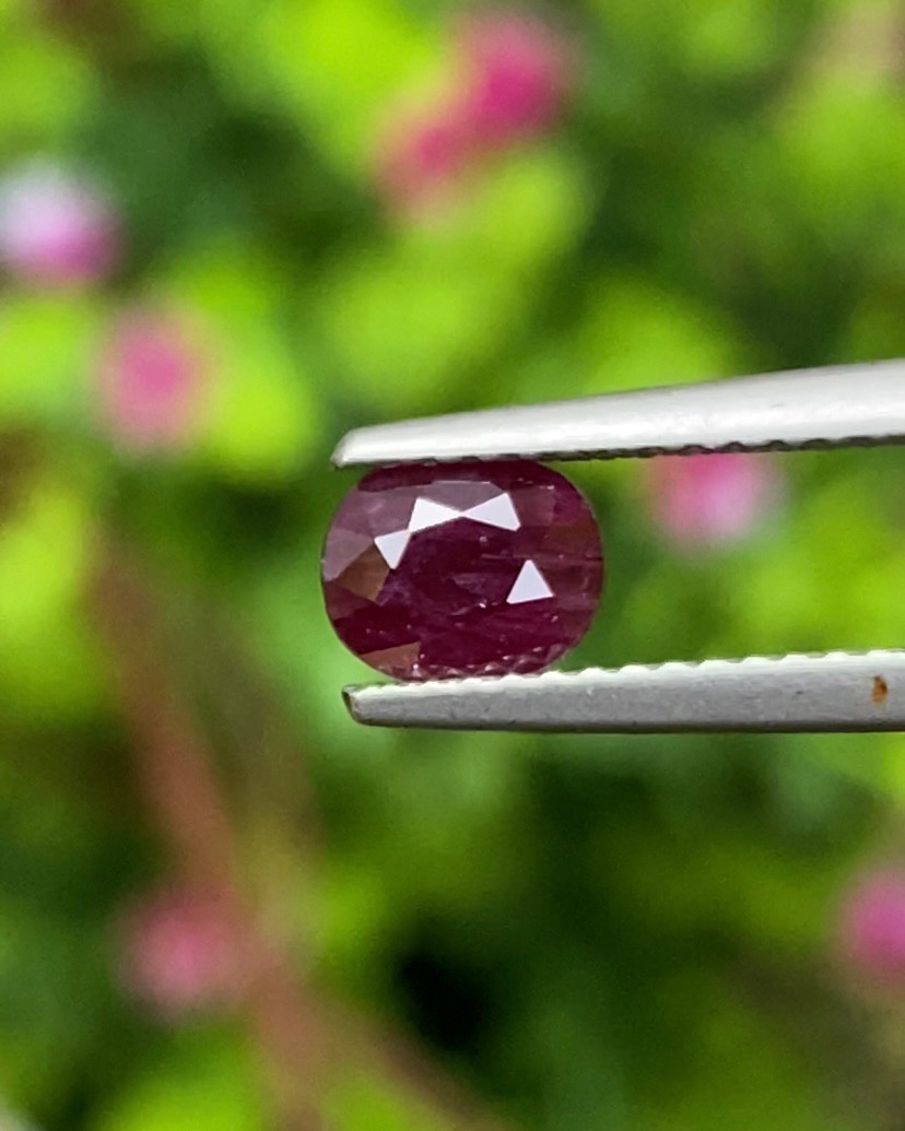 พลอย ทับทิม สยาม (Siam Ruby Sapphire) 1.02 กะรัต (Cts.) พร้อมใบเซอร์ พลอยแท้ อัญมณีมงคลประจําวันเกิด เครื่องประดับพลอย