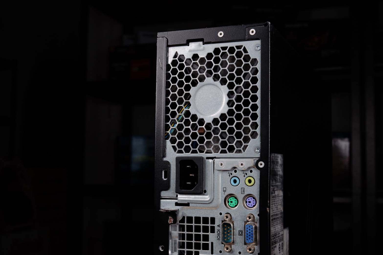 HP Compaq 8200 SFF คอมพิวเตอร์ตั้งโต๊ะ CPU i3-2120 Ram 2 GB HDD 320 GB สินค้ามีประกัน