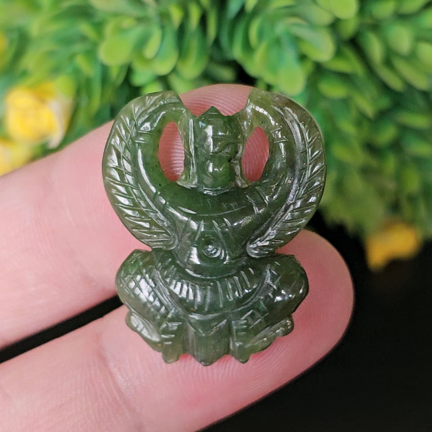 หยกแกะสลัก ครุฑ เนฟไฟรต์ (Nephrite jadeite)