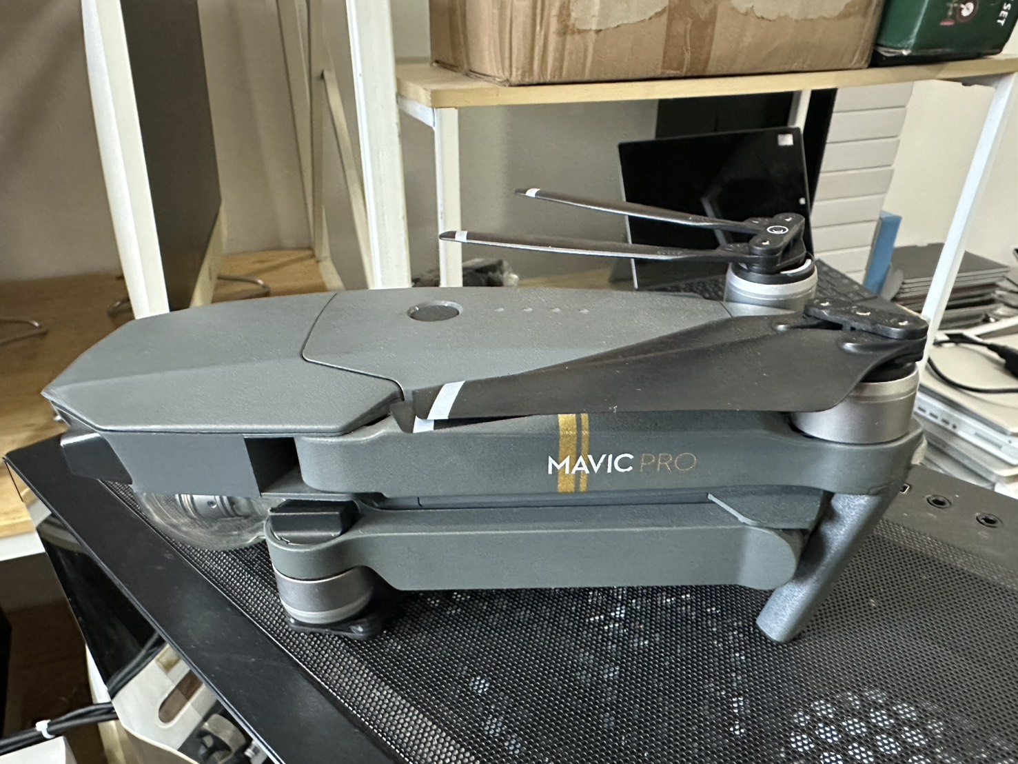 Drone DJI Mavic Pro + อุปกรณ์ควบคุม