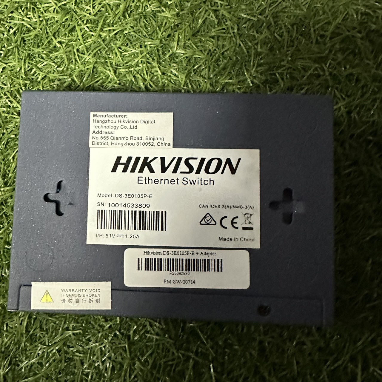 Switch Hikvision DS-3E0105P-E 4 Port Fast Ethernet Unmanaged POE Switch