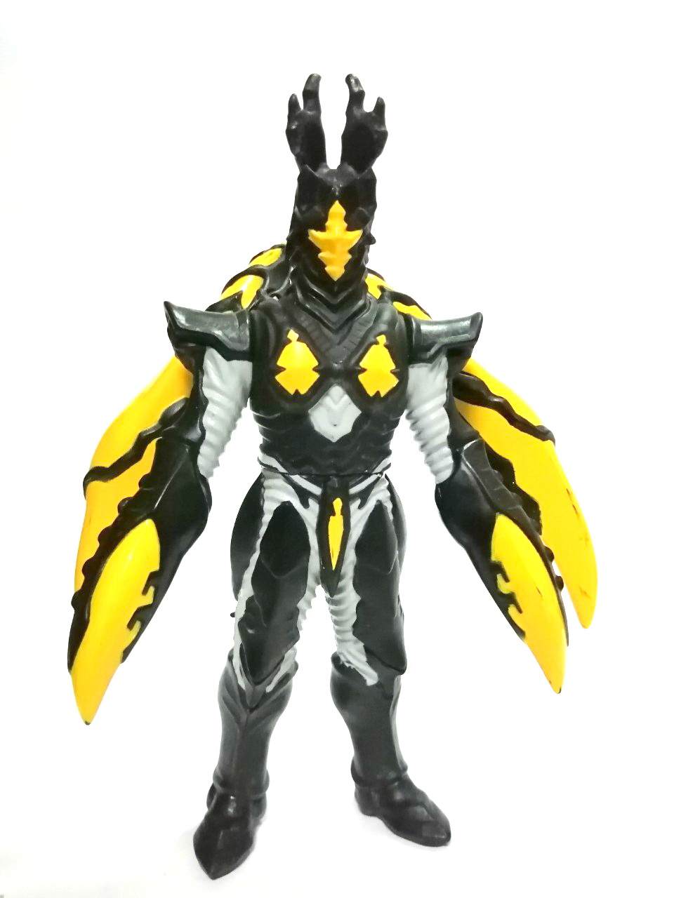 ซอฟ7นิ้ว ไฮเปอร์เซ็ทต้อน *** มีรอยบ้าง ตามภาพ Hyper Z-TON ศัตรูเก่งกาจ ที่3อุลตร้าแมน ไดน่า คอสมอส และ เซโร่ ต้องรวมร่าง เป็นอุลตร้าซาก้า ออกมาสู้ถึงจะปราบลงได้ สภาพดี