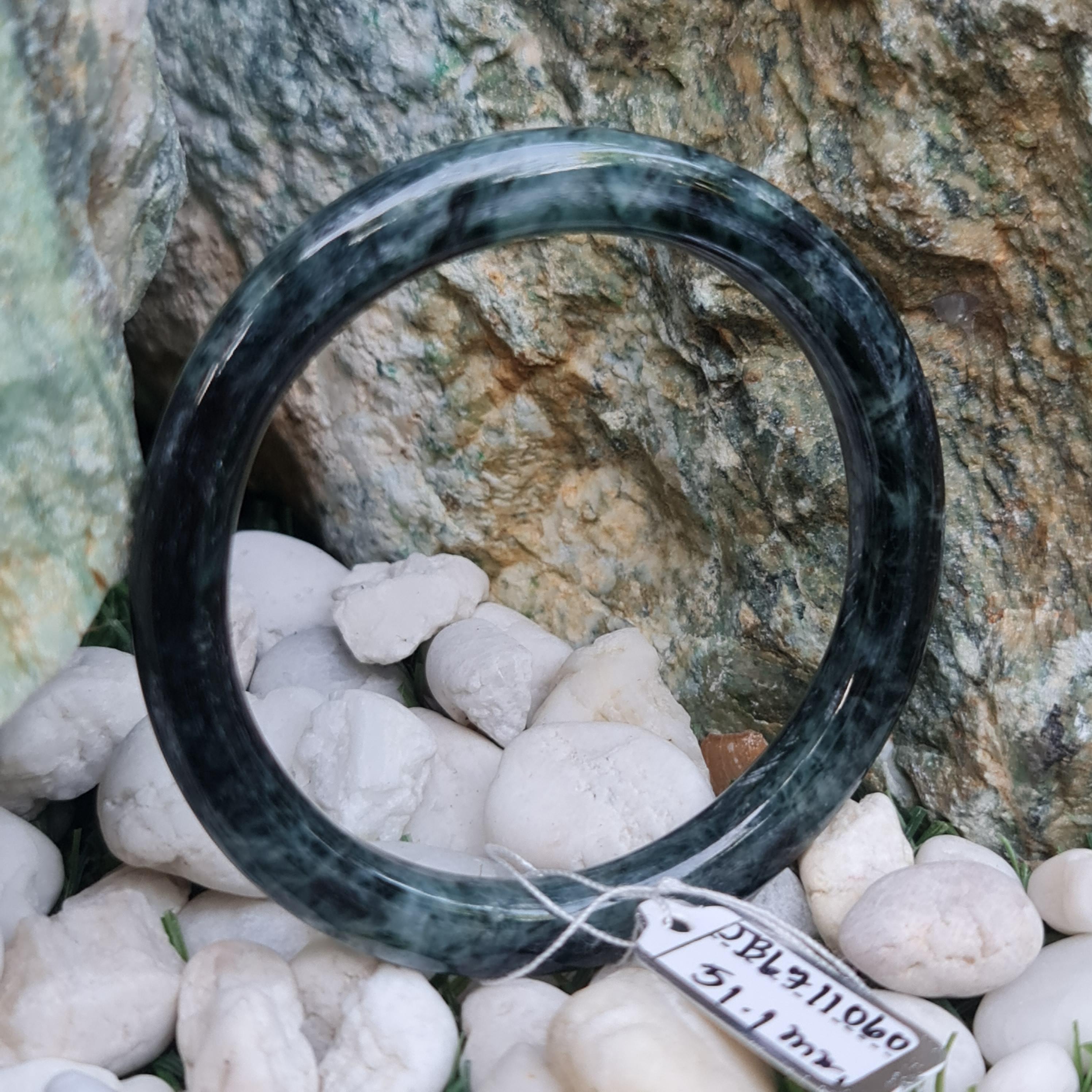 JB6711060 หยก พม่า แท้ Jade กำไลหยก 51.1 มม. (Jadeite bracelet) พม่า (Myanmar)