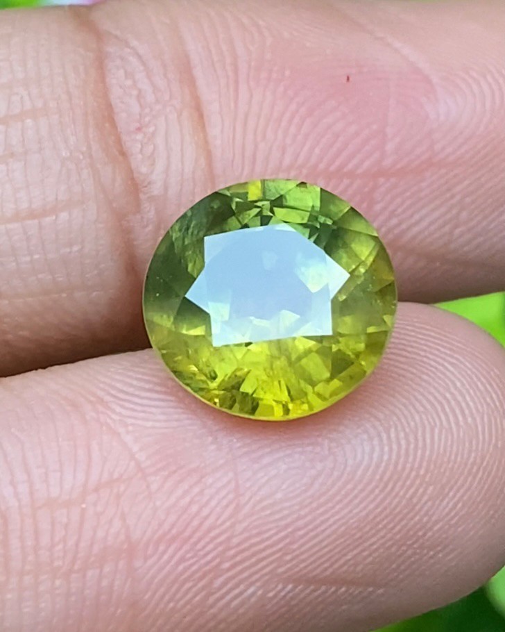 พลอย บุษราคัม Yellow Sapphire 4.61 กะรัต (Cts.) พลอยแท้ อัญมณีมงคลประจําวันเกิด เครื่องประดับพลอย