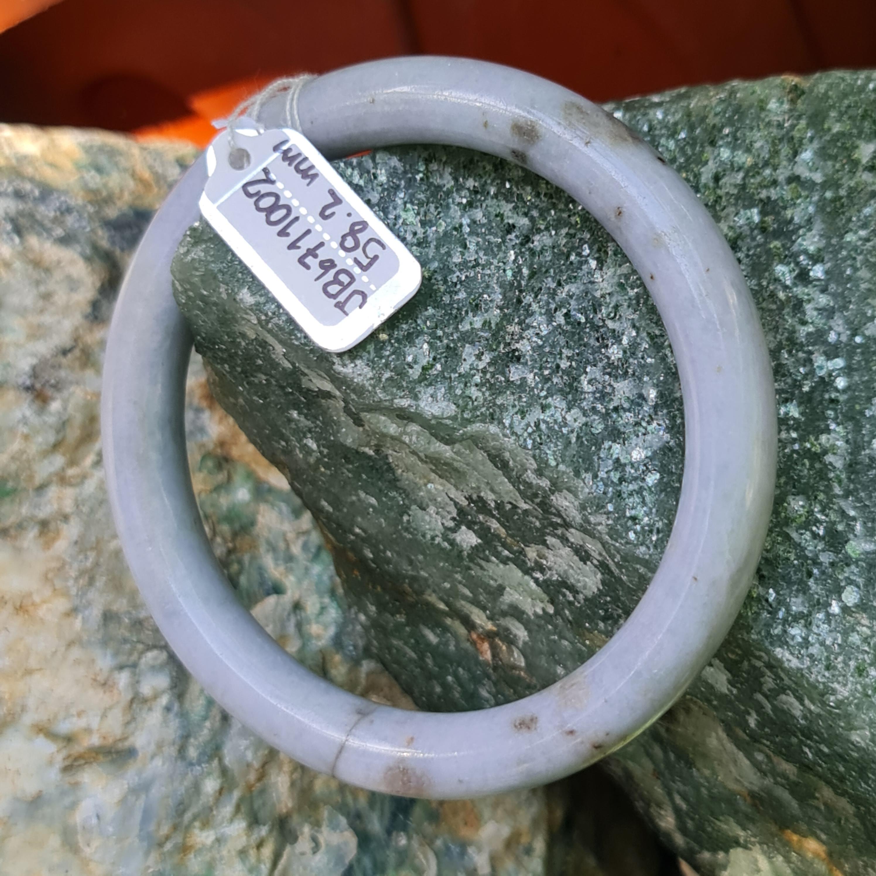 JB6711002 หยก พม่า แท้ Jade กำไลหยก 58.2 มม. (Jadeite bracelet) พม่า (Myanmar)