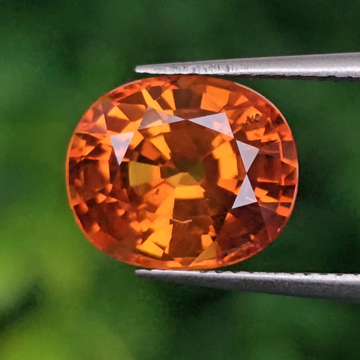 พลอย บุษราคัม yellow sapphire 4.38 กะรัต (Cts.) พลอยแท้ อัญมณีมงคลประจําวันเกิด เครื่องประดับพลอย