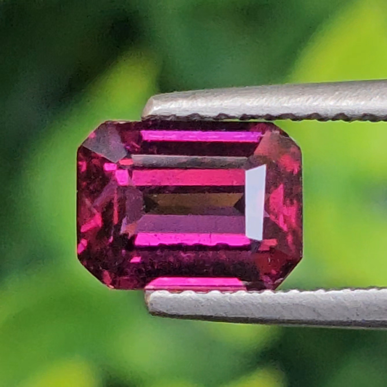 พลอย อุมบาไลต์ การ์เน็ต Umbalite Garnet 1.63 กะรัต (Cts.) ดิบ Unheated พร้อมใบเซอร์ พลอยแท้ อัญมณีมงคลประจําวันเกิด เครื่องประดับพลอย