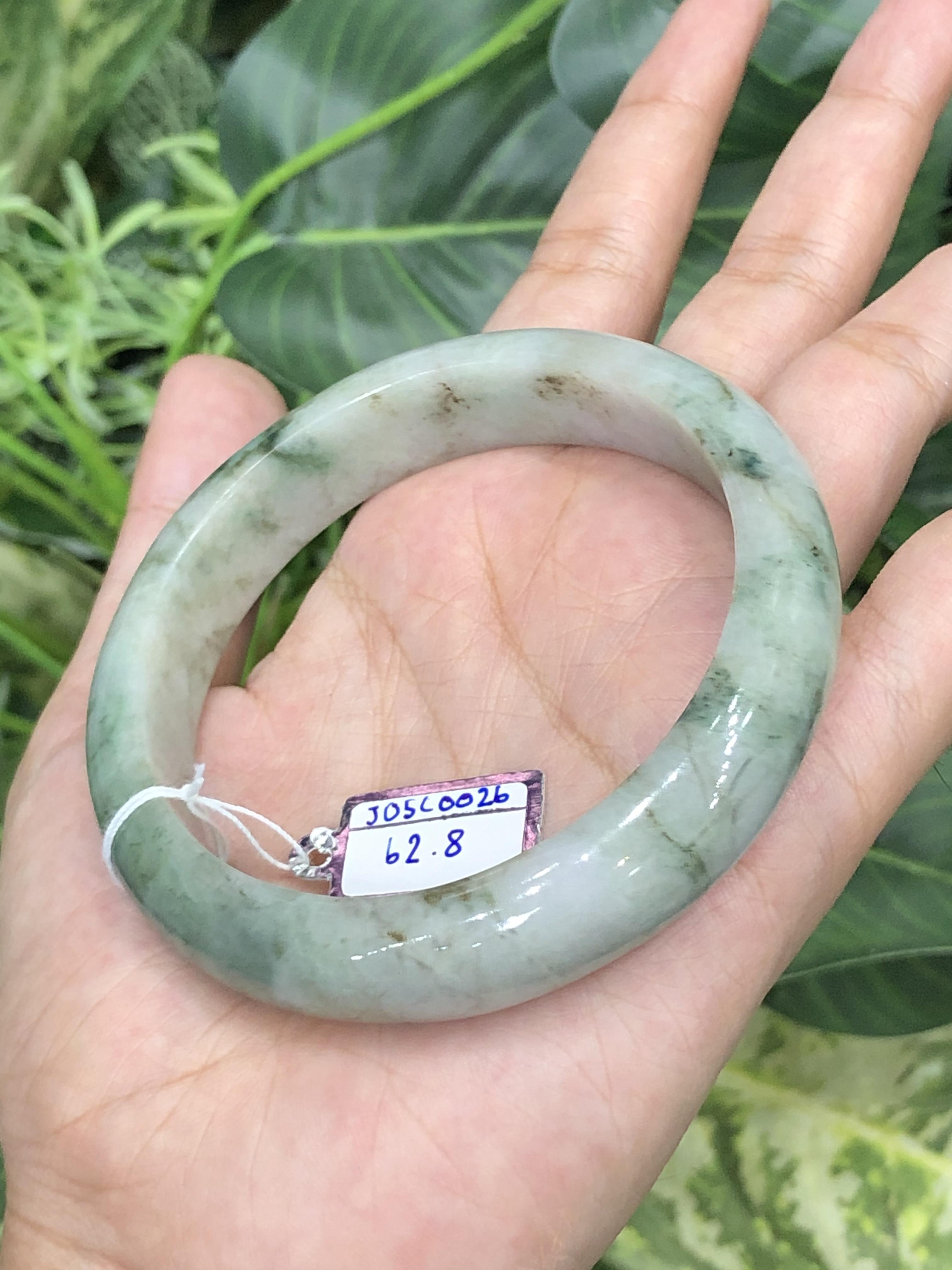 J05C0026 หยก พม่า แท้ Jade กำไลหยก 62.8 มม. (Jade bracelet) พม่า (Myanmar)