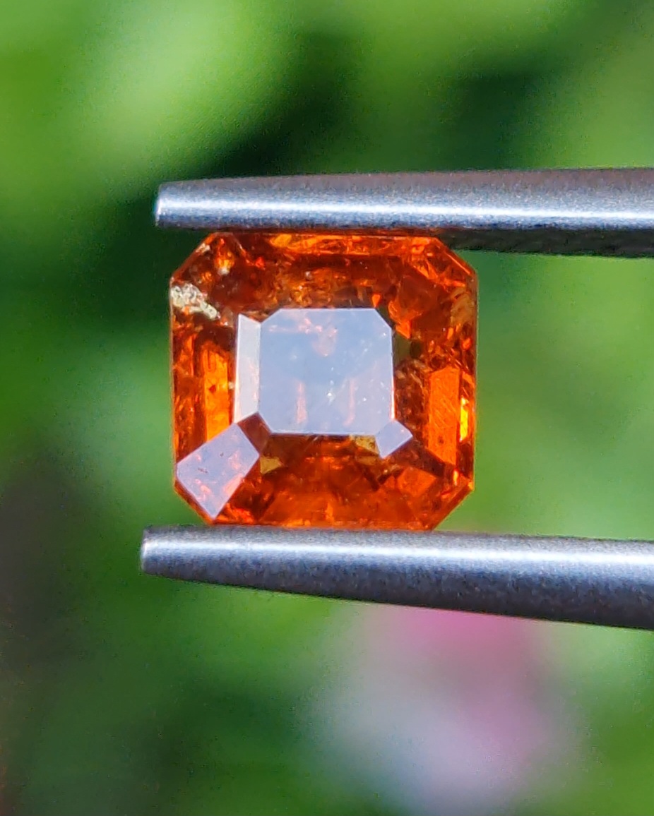 พลอย สเปสซาร์ไทต์ Spessartite Garnet 1.18 กะรัต Cts. พลอยแท้ อัญมณีมงคลประจําวันเกิด เครื่องประดับพลอย