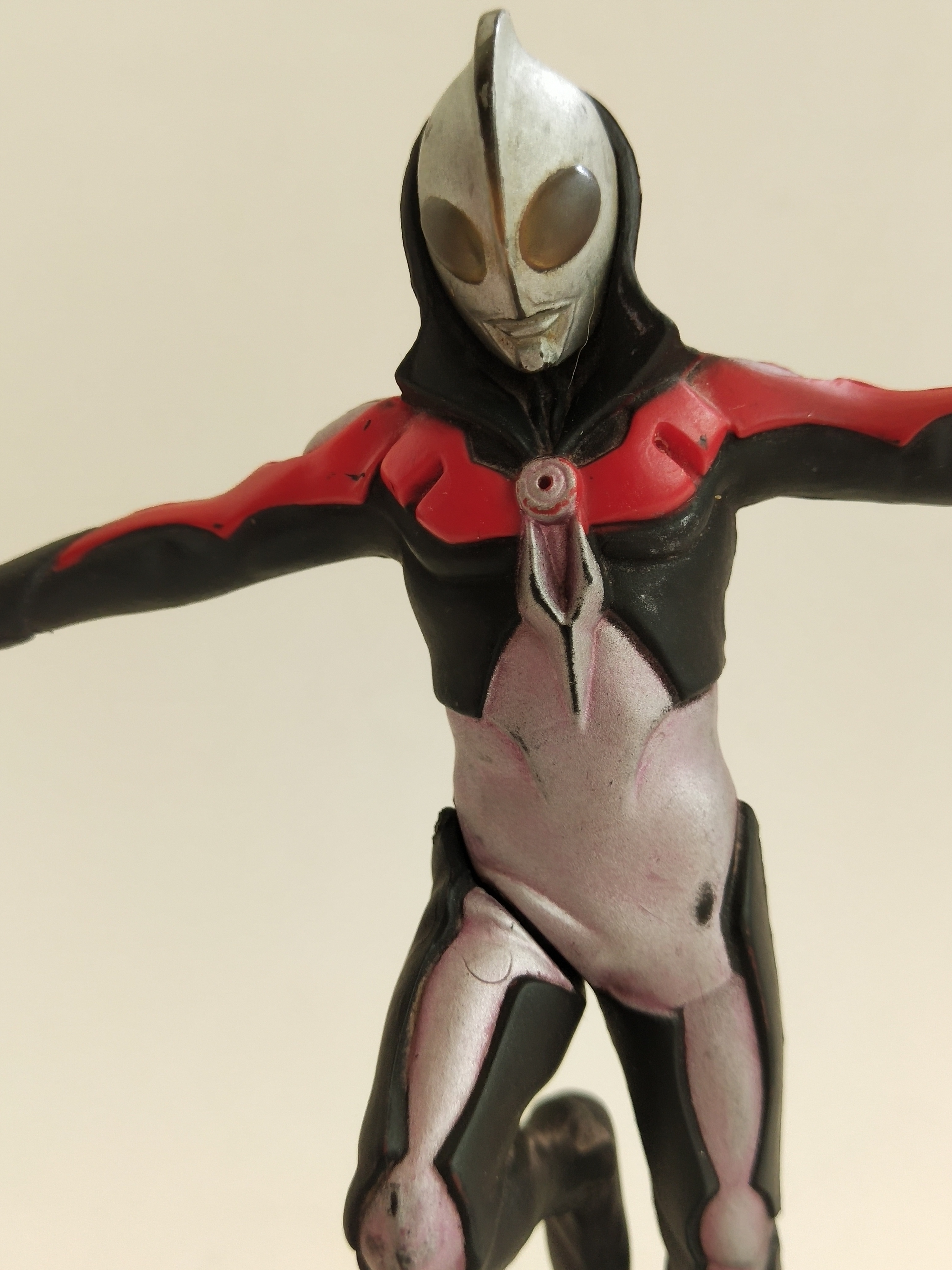 ของสะสม อุลตร้าแมน Ultraman ,ดาร์คอุลตร้า พร้อมฐาน และ แกนตั้ง Dark Ultra ซ่อมสี ขาแยก หน้าติดกาวถาวร