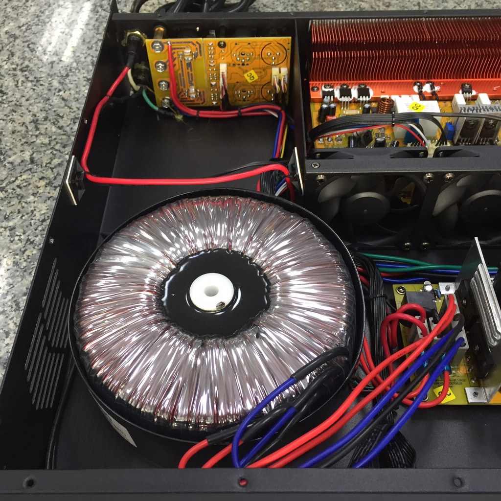 NTS R4000 poweramp