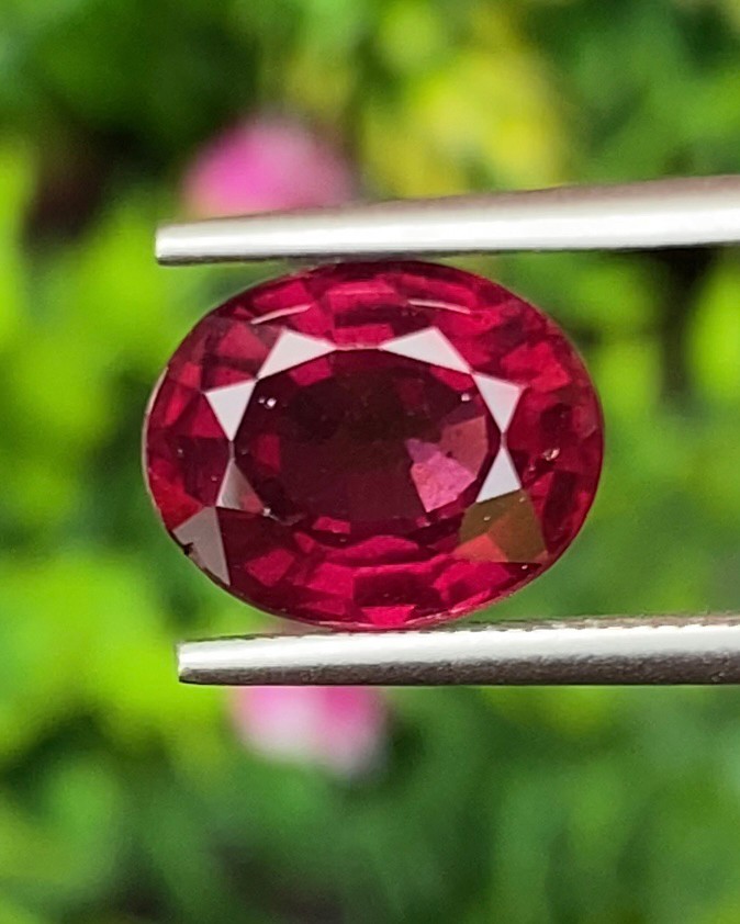 พลอย โรโดไลต์ กาเน็ท Rhodolite Garnet 4.65 กะรัต Cts.พลอยแท้ อัญมณีมงคลประจําวันเกิด เครื่องประดับพลอย