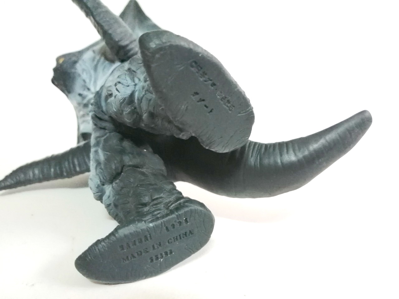 ซอฟ 7 นิ้ว การ์ซอร์ท สัตว์ประหลาดจากอุลตร้าแมนทีก้า ตัวใหญ่่ ลงสีสวย มีรอยเล็กน้อย