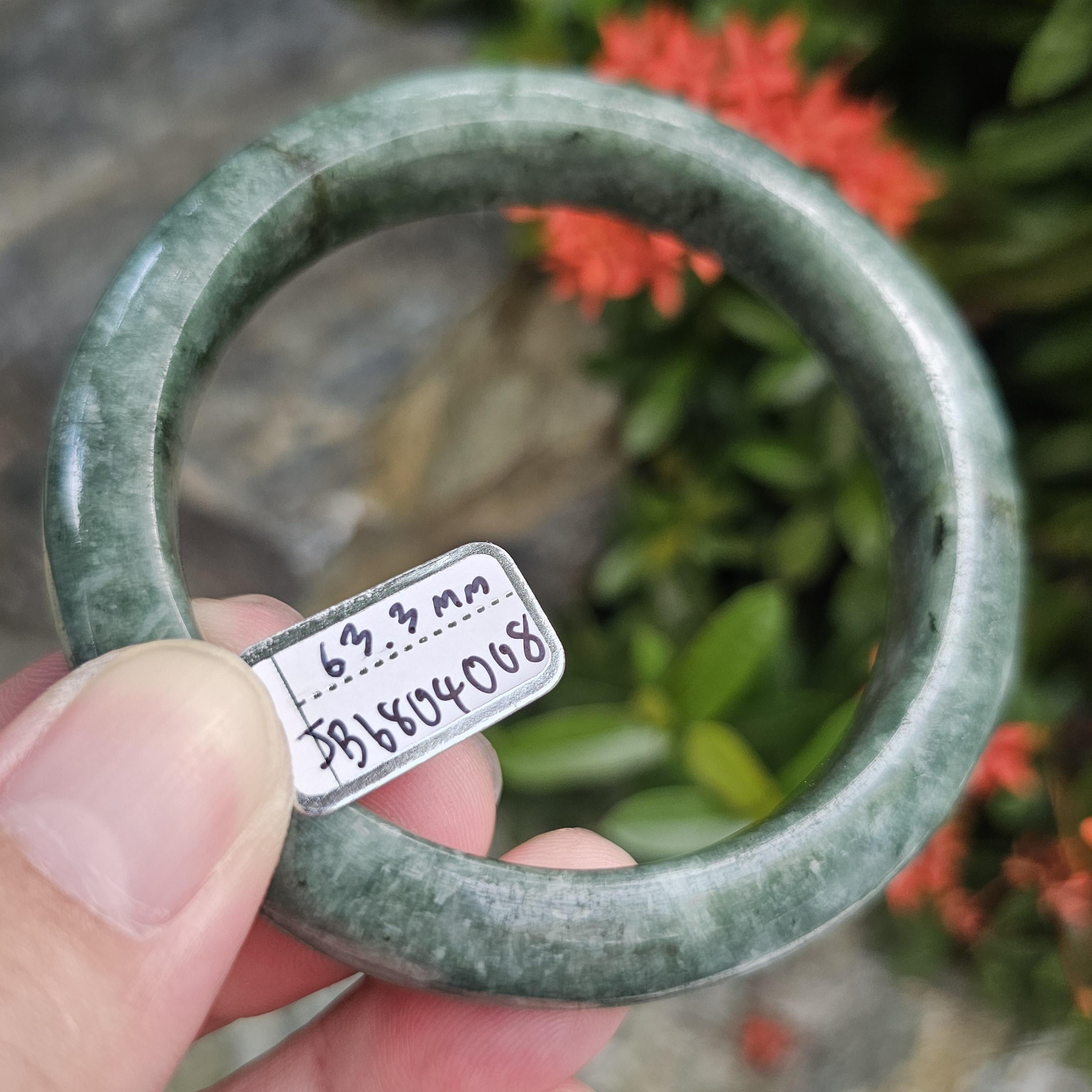 JB6804008 หยก พม่า แท้ Jade กำไลหยก 63.3 มม. (Jadeite bracelet) พม่า (Myanmar)