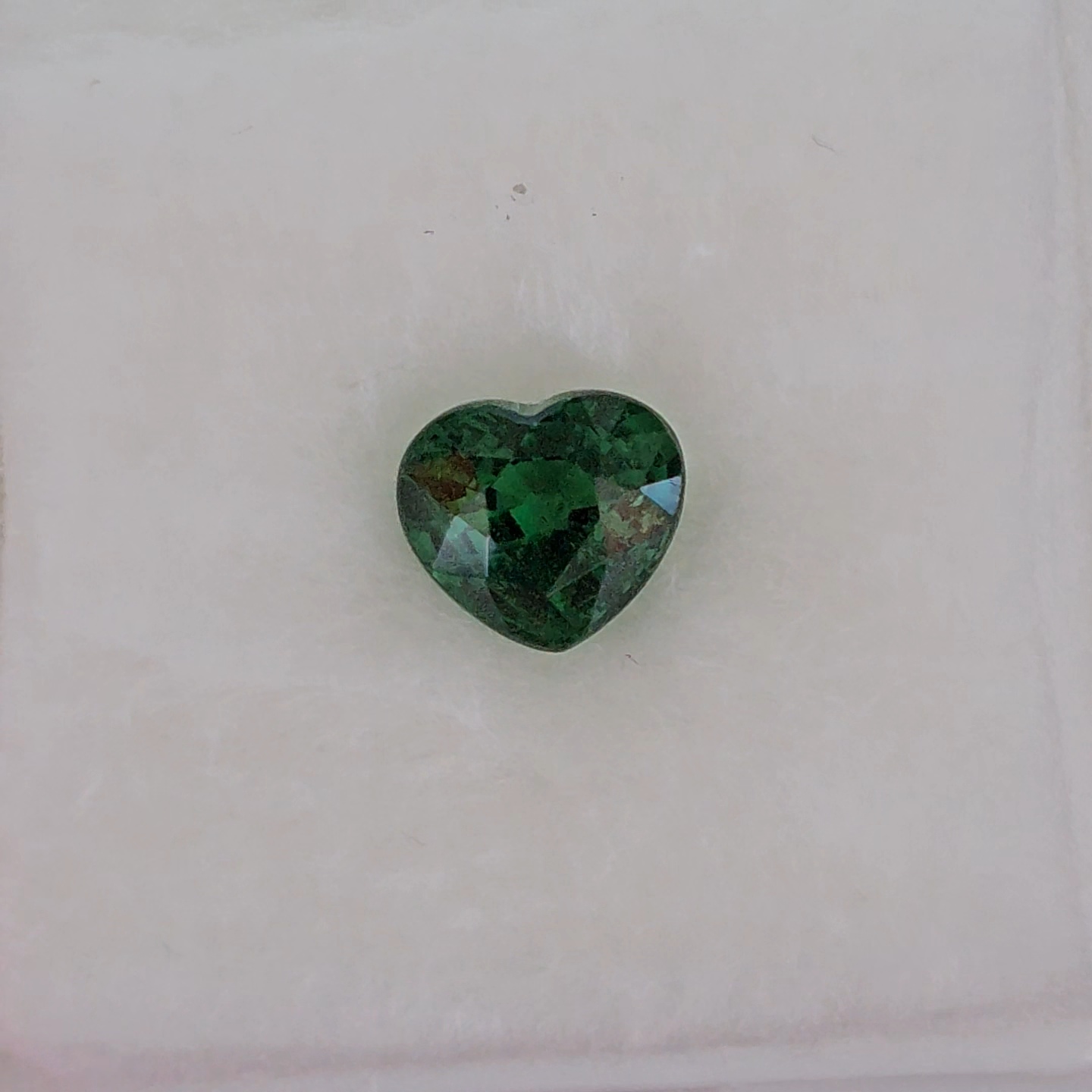 พลอย ซาโวไรท์ Tsavorite Garnet 1.16 กะรัต (Cts.) ดิบ Unheated พร้อมใบเซอร์ อัญมณีมงคลประจําวันเกิด เครื่องประดับพลอย