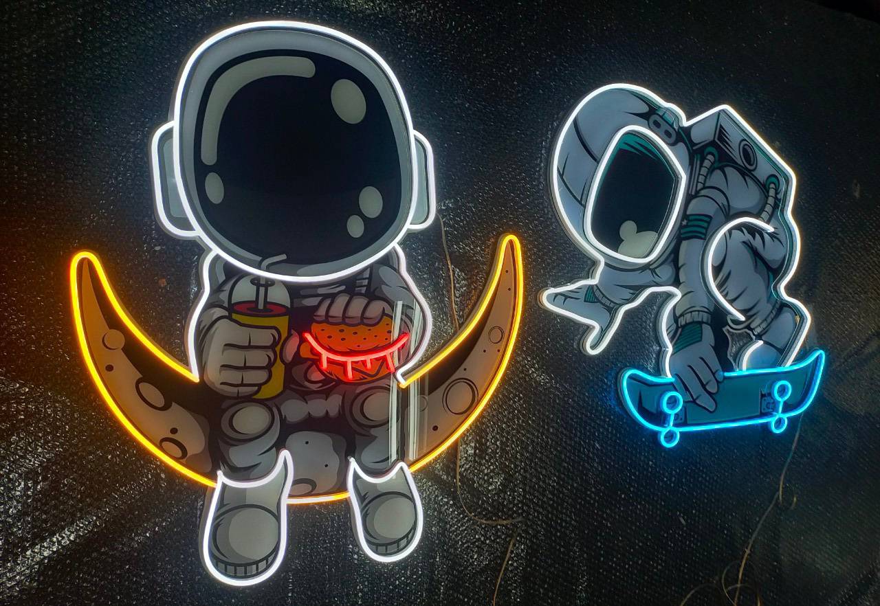 ป้ายไฟนีออนดัดled flex นักบินอวกาศ