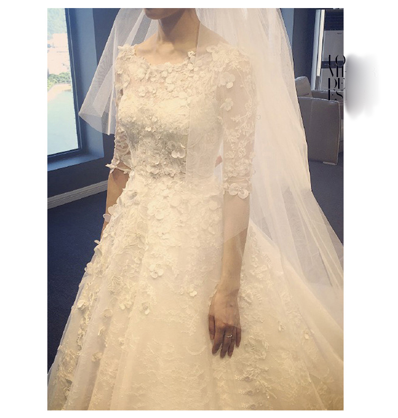 ชุดแต่งงาน แขนสี่ส่วน หางยาว