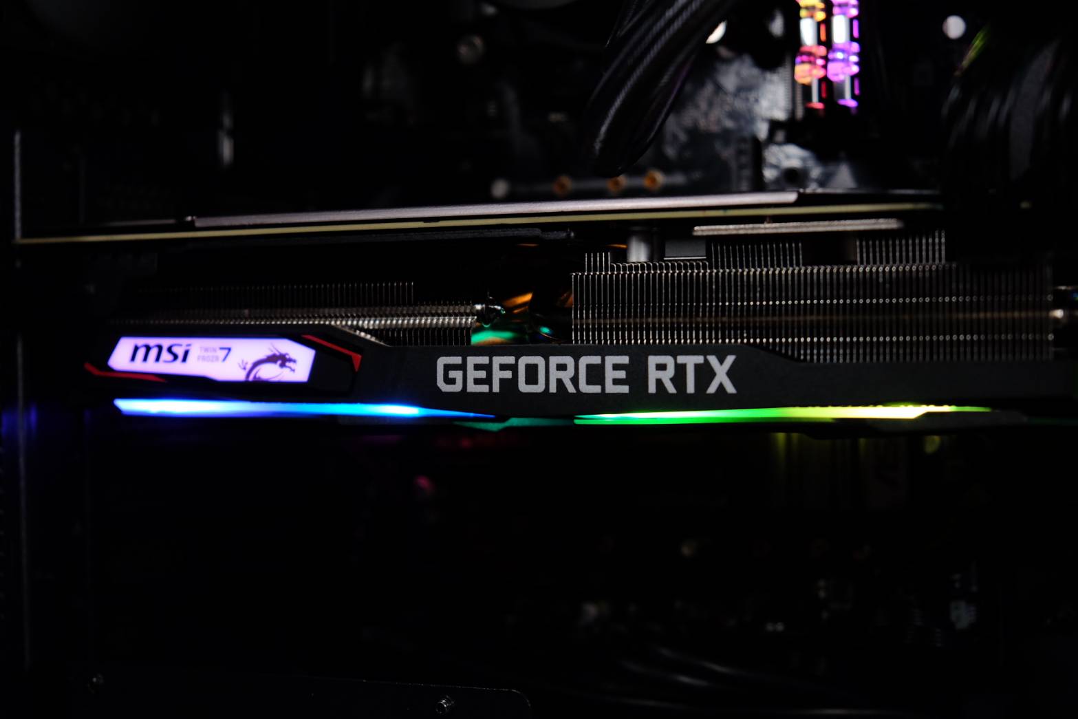 คอมพิวเตอร์ประกอบ i5-9400F กับชุดน้ำปิด