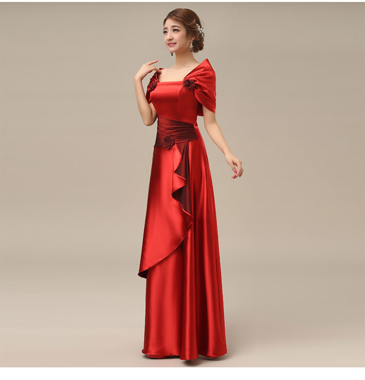 Pre-order ชุดราตรียาว ปิดไหล่ แต่งดอกกุหลาบ จับจีบสวย ผ้าซาติน ซิปหลัง มีไซส์ใหญ่