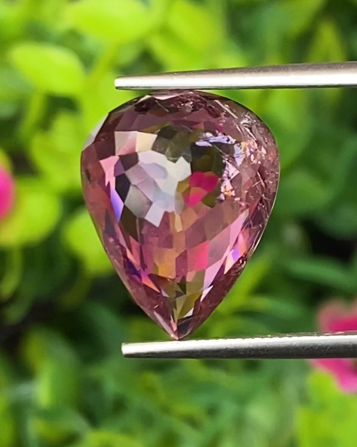 พลอย ทัวร์มาลีน Tourmaline 7.79 กะรัต (Cts.) พลอยแท้ อัญมณีมงคลประจําวันเกิด เครื่องประดับพลอย