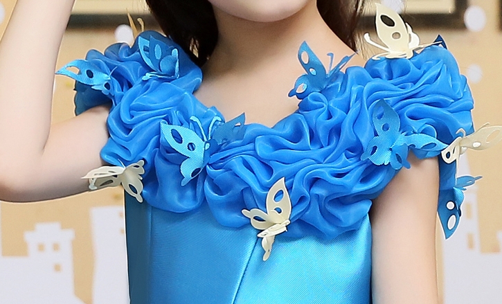 Pre-orderชุดแฟนซี ชุดราตรีเด็ก ชุดออกงาน ชุดกระโปรง สไตล์เจ้าหญิง แขนกุด แต่งดอกช่วงอก กระโปรงฟูฟ่อง สวยงาม เชือกผูกหลัง