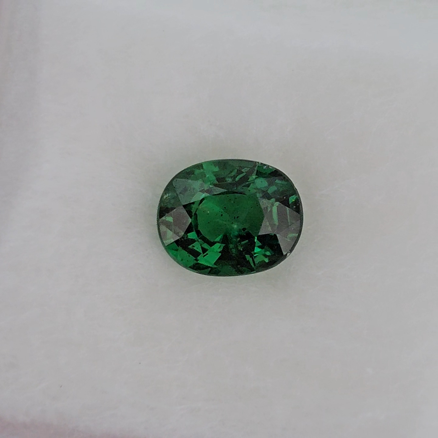 พลอย ซาโวไรท์ Tsavorite Garnet 1.36 กะรัต (Cts.) ดิบ Unheated พร้อมใบเซอร์ อัญมณีมงคลประจําวันเกิด เครื่องประดับพลอย