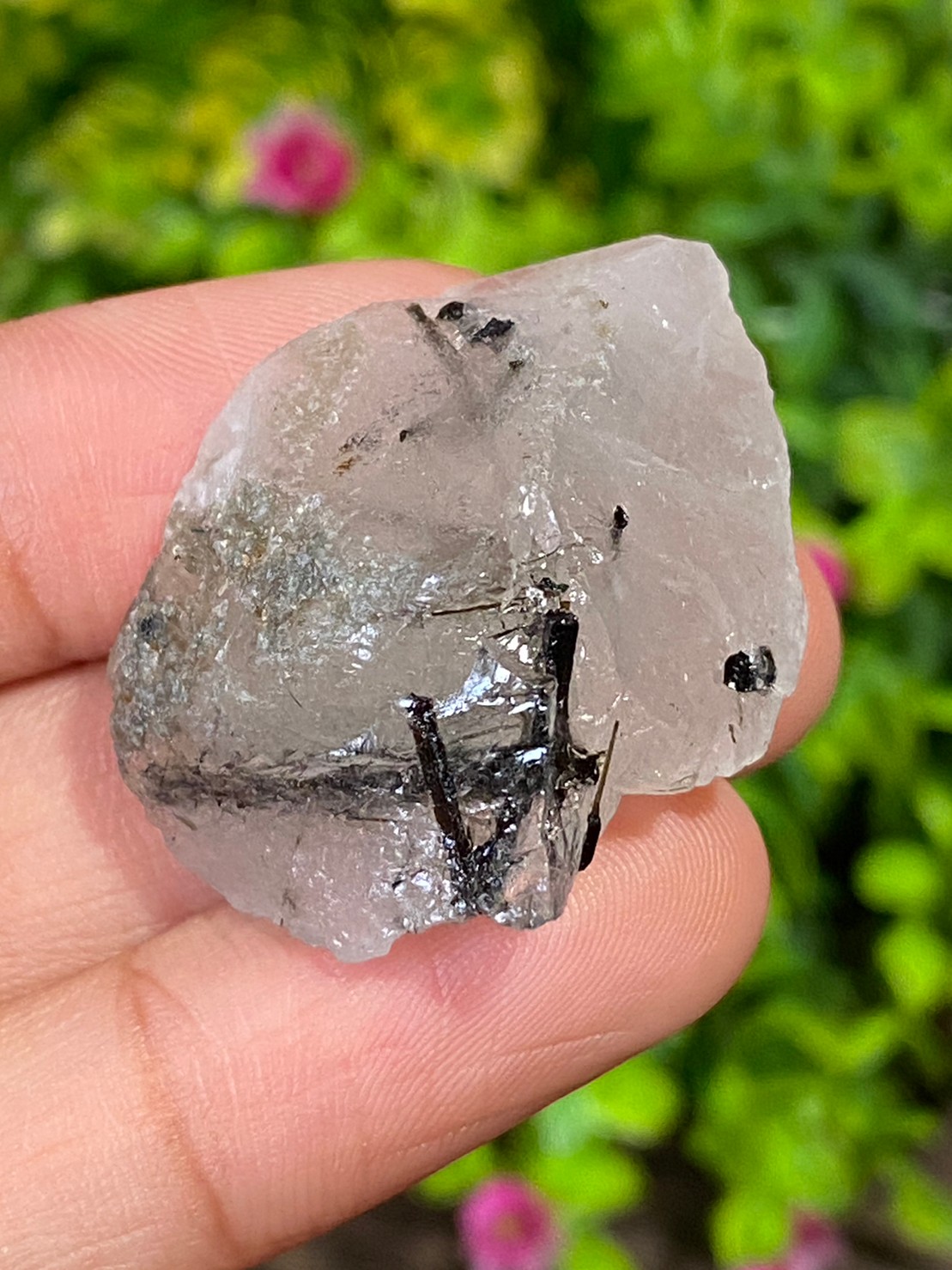ก้อน ไหมดำ ควอตซ์ แก้วขนเหล็ก Black Rutilated Quartz Rough 74.11 กะรัต Cts. พลอยแท้ อัญมณีมงคลประจําวันเกิด เครื่องประดับพลอย