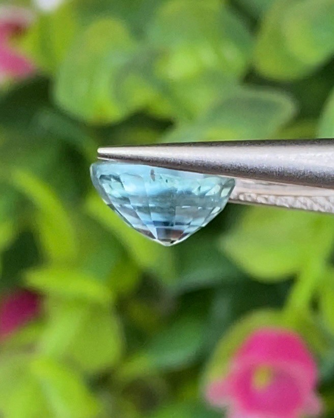 พลอย เพทาย (Zircon) 3.55 กะรัต (Cts.) พลอยแท้ อัญมณีมงคลประจําวันเกิด เครื่องประดับพลอย